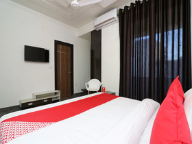 OYO 15432 Flagship Hotel The Nest