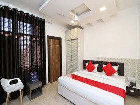 OYO 15432 Flagship Hotel The Nest