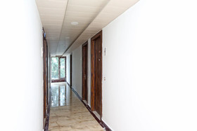 OYO 15566 Hotel Rosewood Inn