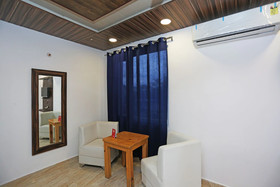 OYO 15566 Hotel Rosewood Inn