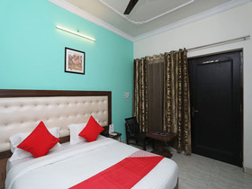 OYO 17085 Bhagat Residency