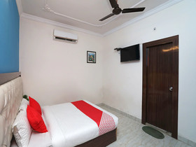 OYO 17085 Bhagat Residency
