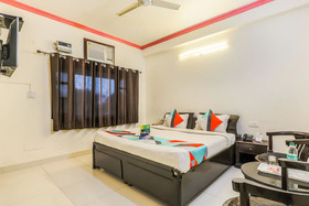 OYO 9963 Hotel Raja Palace by FabExpress