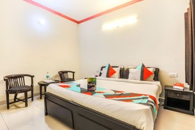 OYO 9963 Hotel Raja Palace by FabExpress