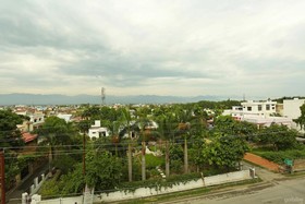 Queens Pearl Inn by Treebo Hotels