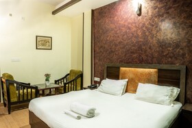 Rhodo Inn
