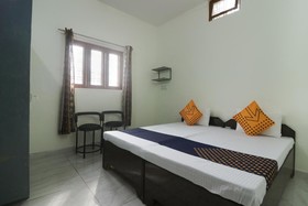 Shivay Youth Home by OYO Rooms