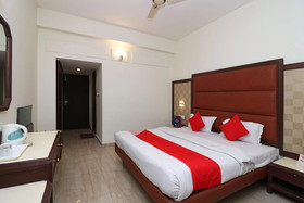 The Central Palm Hotel by OYO Rooms