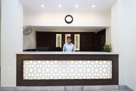 The Central Palm Hotel by OYO Rooms