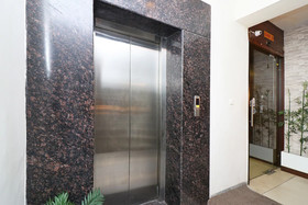 The Central Palm Hotel by OYO Rooms
