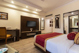 V One Hotel - The Competent Palace