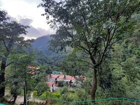 Haut Monde Hill Stream Resort and Spa