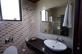 Haut Monde Hill Stream Resort and Spa