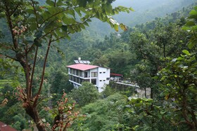 Haut Monde Hill Stream Resort and Spa