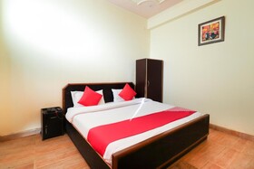 Silver Dew Resorts by OYO Rooms