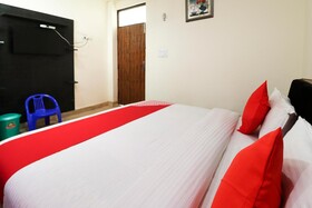 Silver Dew Resorts by OYO Rooms
