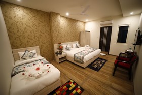 Alankar Hotel