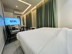 Five Elements Hotels - Goldleaf Haldwani