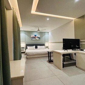 Five Elements Hotels - Goldleaf Haldwani