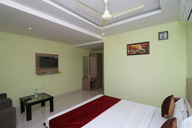 Green Valley By OYO Rooms