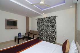 Green Valley By OYO Rooms