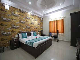 Hotel Ess Kay