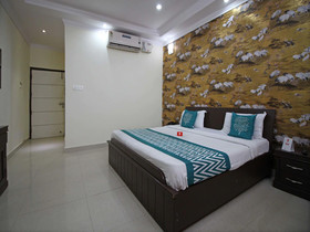 Hotel Ess Kay