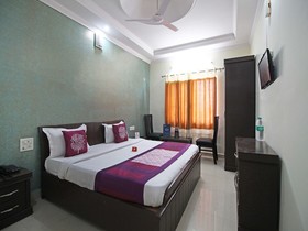 Hotel Ess Kay