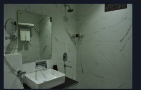 Hotel Pearl Inn