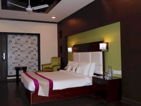 Hotel Saurabh Candy By Peppermint