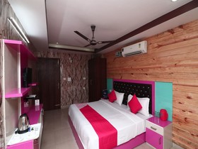 Jatin Hotel By OYO Rooms