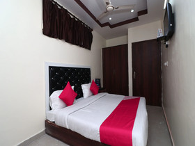 Jatin Hotel By OYO Rooms