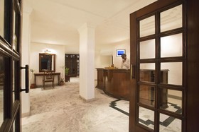 Alpana Hotel