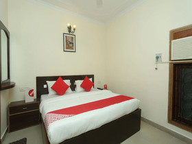 Flagship Hotel Basera
