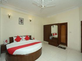Flagship Hotel Basera