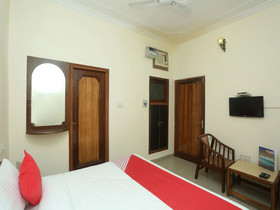 Flagship Hotel Basera