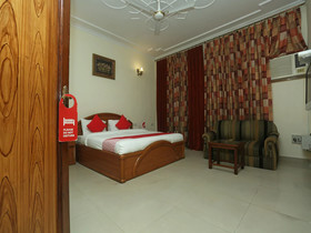 Flagship Hotel Basera