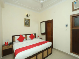 Flagship Hotel Basera