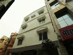 Flagship Hotel Basera