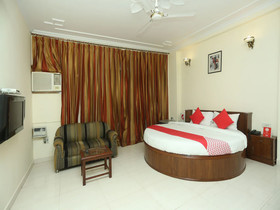 Flagship Hotel Basera