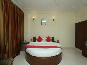 Flagship Hotel Basera