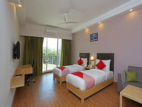 Capital O 13727 Hotel Aarogyam Suites