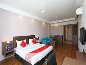 Capital O 13727 Hotel Aarogyam Suites