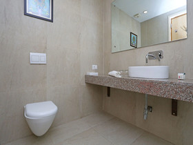 Capital O 13727 Hotel Aarogyam Suites