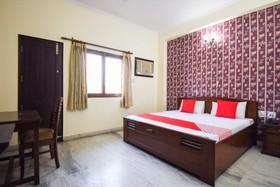 Gopal Bhawan by OYO Rooms