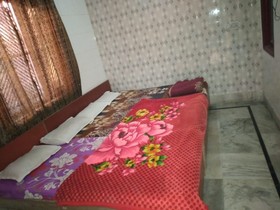 Goroomgo Gayatri Guest House Haridwar
