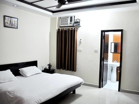 Hotel Aananda