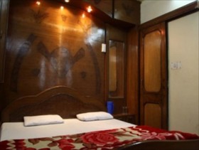 Hotel Anuradha Palace