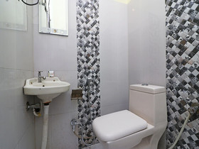Hotel Anuradha Palace by OYO Rooms