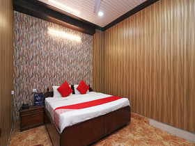 Hotel Anuradha Palace by OYO Rooms